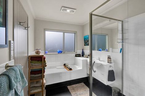 Photo of property in 2 Parkvue Drive, Bell Block, New Plymouth, 4312