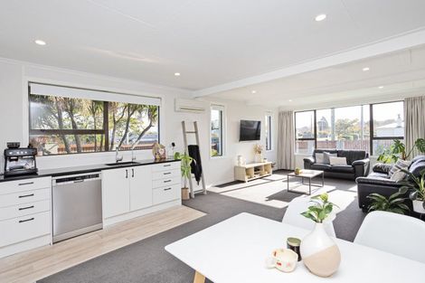 Photo of property in 27 Holloway Street, Waikiwi, Invercargill, 9810