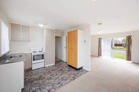 Photo of property in 15 Leander Place, Milson, Palmerston North, 4414