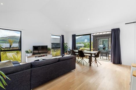 Photo of property in 4 Polperro Court, Jacks Point, Queenstown, 9371