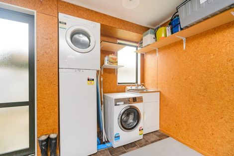 Photo of property in 8 Angelina Way, Kelvin Grove, Palmerston North, 4414