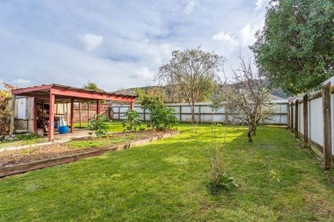 Photo of property in 15 Ruahine Street, Trentham, Upper Hutt, 5018