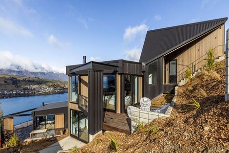 Photo of property in 5 Lancewood Lane, Queenstown, 9300