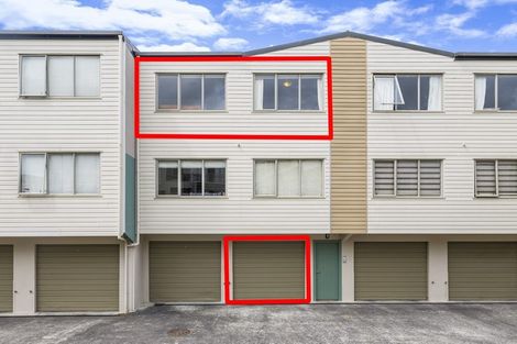 Photo of property in The Haven, 12/120 Beach Haven Road, Beach Haven, Auckland, 0626