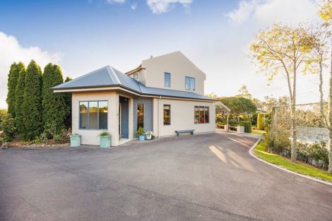 Photo of property in 45 Waicola Drive, Fitzherbert, Palmerston North, 4471