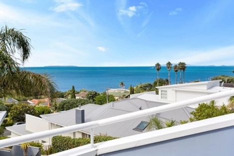 Photo of property in 2/70 Churchill Road, Murrays Bay, Auckland, 0630