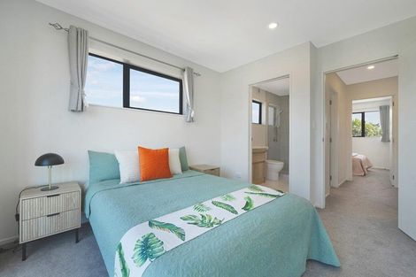 Photo of property in 7/17 Rewarewa Road, Te Atatu Peninsula, Auckland, 0610