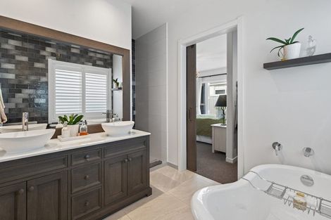 Photo of property in 10 Mollisia Lane, Papamoa Beach, Papamoa, 3118