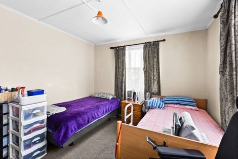 Photo of property in 25 Curling Crescent, Onekawa, Napier, 4110