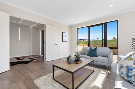 Photo of property in 34 Bearing Parade, Long Bay, Auckland, 0630