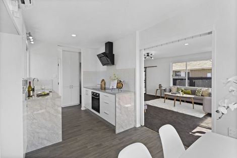 Photo of property in 84 Farquhars Road, Redwood, Christchurch, 8051