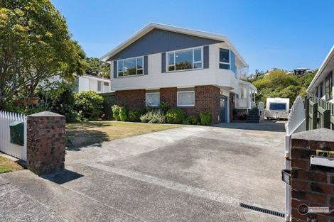 Photo of property in 30 Viewmont Drive, Harbour View, Lower Hutt, 5010