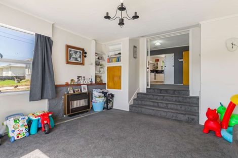 Photo of property in 99 Purnell Street, College Estate, Whanganui, 4500