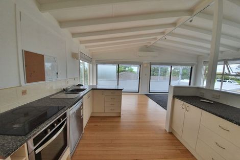 Photo of property in 1/54 Evans Road, Weymouth, Auckland, 2103