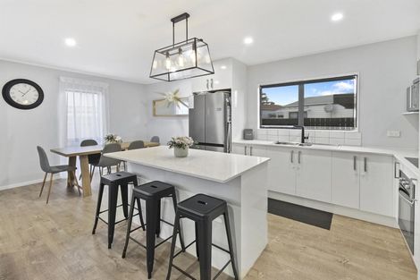 Photo of property in 13a Clarice Place, Takanini, 2112