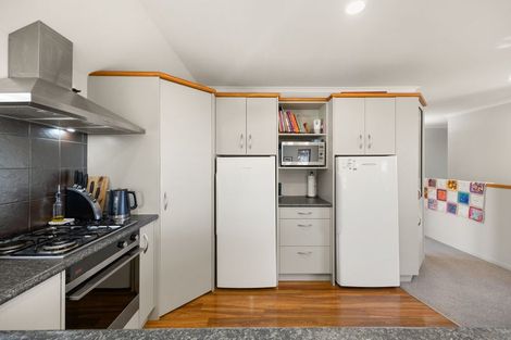Photo of property in 20 Tironui Terrace, Western Heights, Hamilton, 3200
