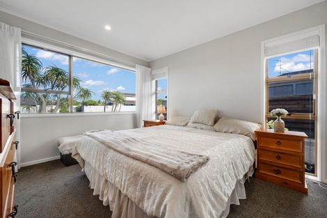 Photo of property in 1/78 Prince Regent Drive, Half Moon Bay, Auckland, 2012