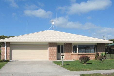 Photo of property in 53 Romana Crescent, Papamoa Beach, Papamoa, 3118