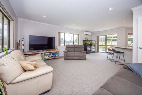 Photo of property in 17 Haultain Street, Kihikihi, Te Awamutu, 3800
