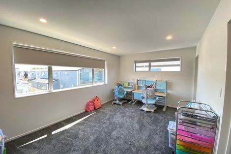 Photo of property in 20 Toanui Road, Hobsonville, Auckland, 0616