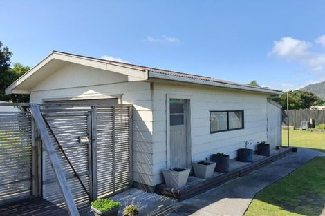 Photo of property in 49 Doyle Street, Blaketown, Greymouth, 7805