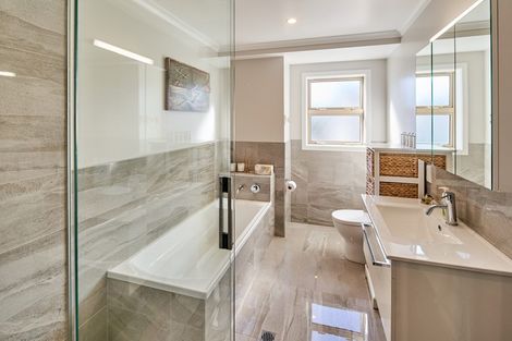 Photo of property in 14 Latimer Way, Petone, Lower Hutt, 5012