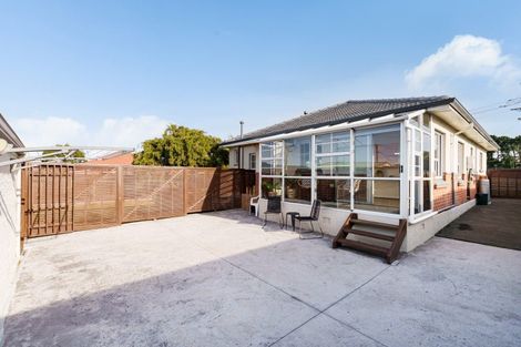 Photo of property in 27 Isadore Road, Saint Clair, Dunedin, 9012