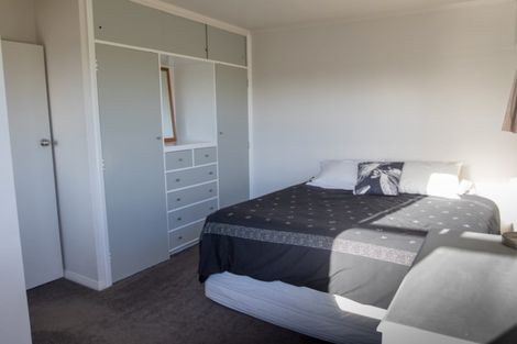 Photo of property in 37 Mason Street, New Lynn, Auckland, 0600