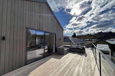 Photo of property in 19 Walton Way, Lower Shotover, 9304