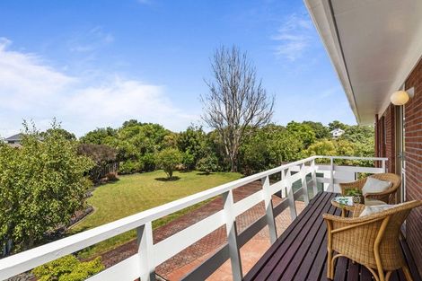 Photo of property in 13 Tarahanga Street, Northcote, Auckland, 0627