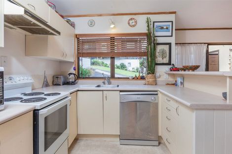 Photo of property in 2/99 Glamorgan Drive, Torbay, Auckland, 0630