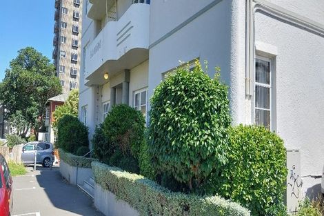 Photo of property in San Marino Apartments, 4/4 Oak Park Avenue, Te Aro, Wellington, 6011