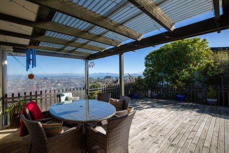 Photo of property in 27 Tosswill Road, Tahunanui, Nelson, 7011