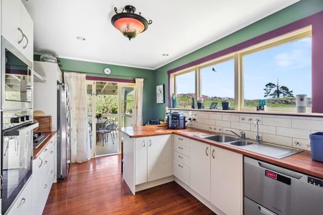 Photo of property in 51 Sterling Road, Paparoa, 0571