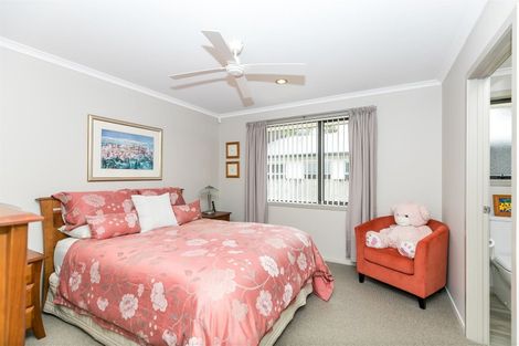 Photo of property in 207 Raeburne Street, Te Awamutu, 3800