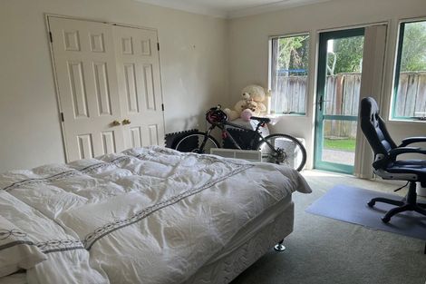 Photo of property in 8a Formby Avenue, Point Chevalier, Auckland, 1022