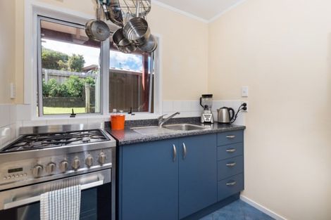 Photo of property in 18 Waari Avenue, Sunnyvale, Auckland, 0612