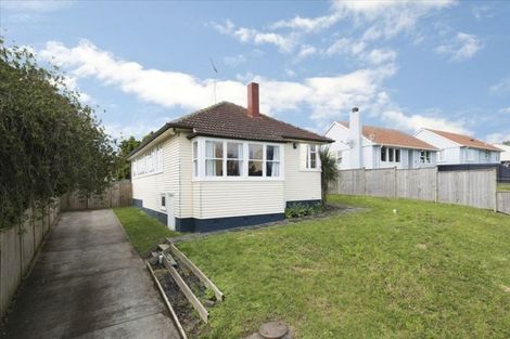 Photo of property in 22 Eastview Road, Glen Innes, Auckland, 1072