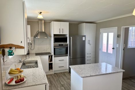 Photo of property in 20 Tawhara Place, Edgecumbe, 3120