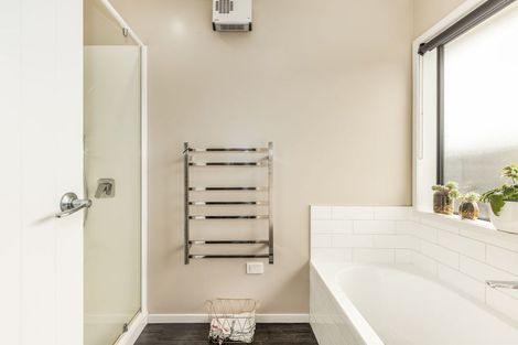 Photo of property in 18 Pearson Place, Paraparaumu, 5032