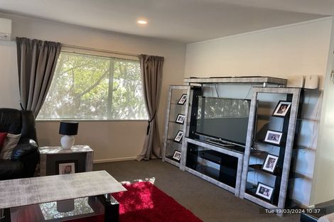 Photo of property in 2/20 Tarnica Road, Northpark, Auckland, 2013