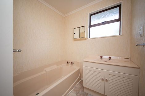 Photo of property in 90 Warwick Street, Feilding, 4702