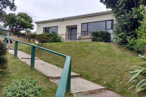Photo of property in 215 Ravensbourne Road, Ravensbourne, Dunedin, 9022