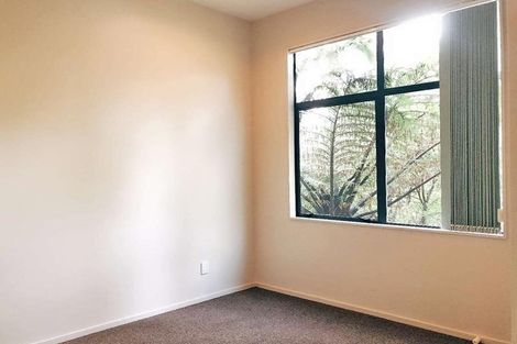 Photo of property in 35 Park Road, Titirangi, Auckland, 0604