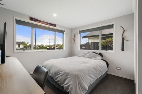 Photo of property in 64 Darlington Street, Ngatea, 3503