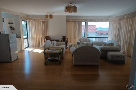 Photo of property in 12 Searidge Rise, West Harbour, Auckland, 0618