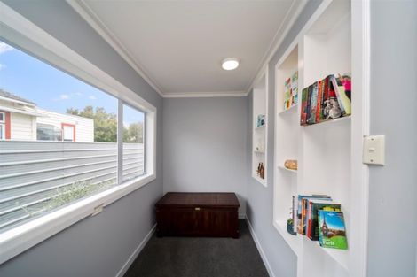 Photo of property in 12 Vogel Street, Hawera, 4610