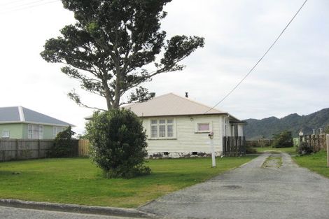 Photo of property in 5 Collins Street, Blaketown, Greymouth, 7805