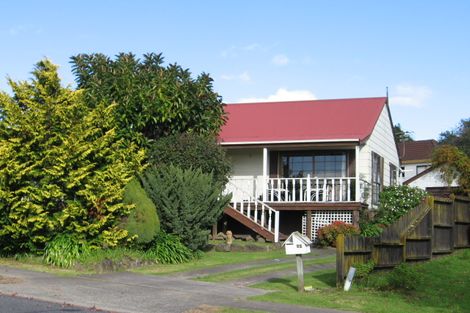 Photo of property in 18 Sikkim Crescent, Clover Park, Auckland, 2019