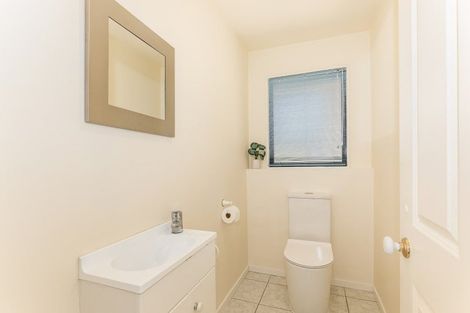 Photo of property in 5 Saint Elizabeth Heights, Normandale, Lower Hutt, 5010